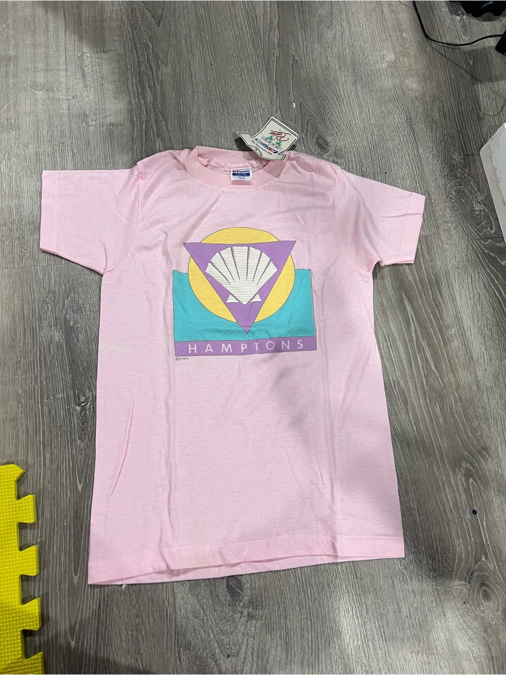 Hanes Pink Crewneck Tee with Shell Hamptons Vintage NWT 14